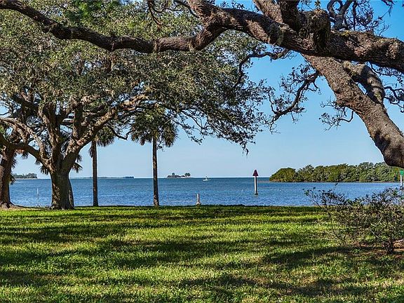 2nd image of 360 Shore Dr