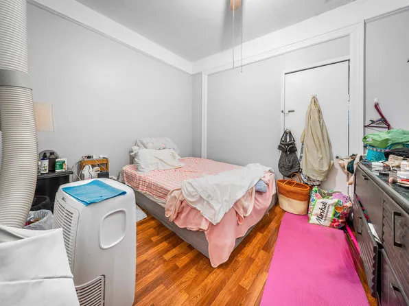 30-77 42nd Street image 16 of 27