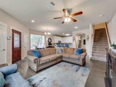 205 Lily Ln, Lewisville, TX, 75057