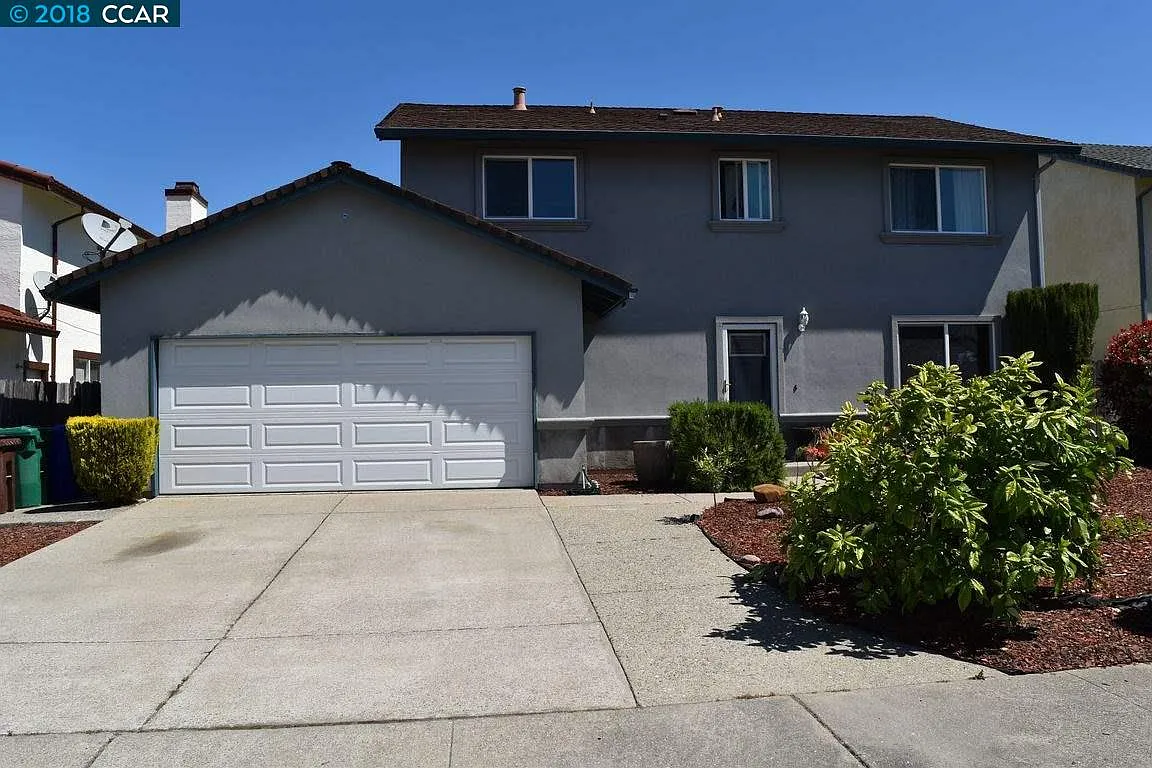 163 Maple Ct photo 1