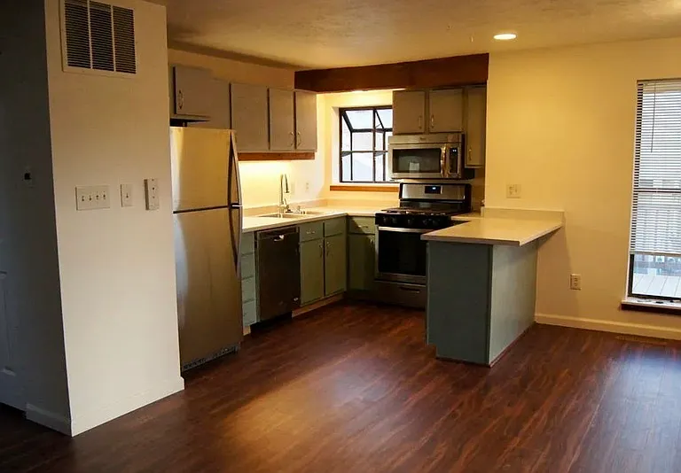 165 S Carter Ct — Photo 10