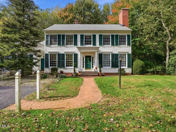 30 Tanglewood Ln, Bowling Green, OH 43402