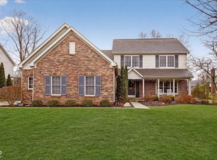 8927 Winterberry Ct, Zionsville, IN 46077