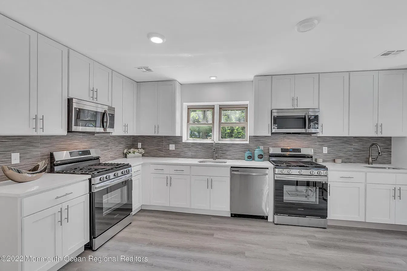 3 bed, 1190 sqft, $2,850 — Photo 2