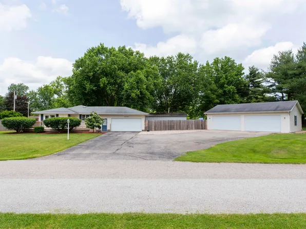 18483 N Bend Dr, Bristol, IN 46507