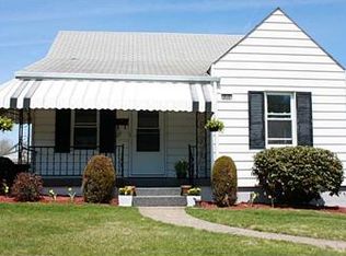 910 Painter Ave, Natrona Heights, PA 15065