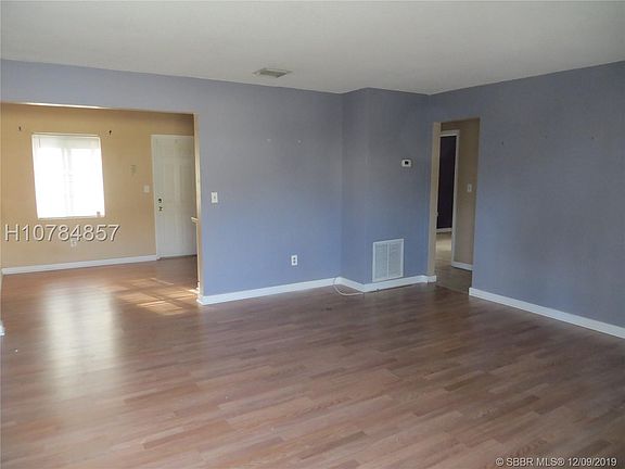 3rd image of 50 SE 6th St