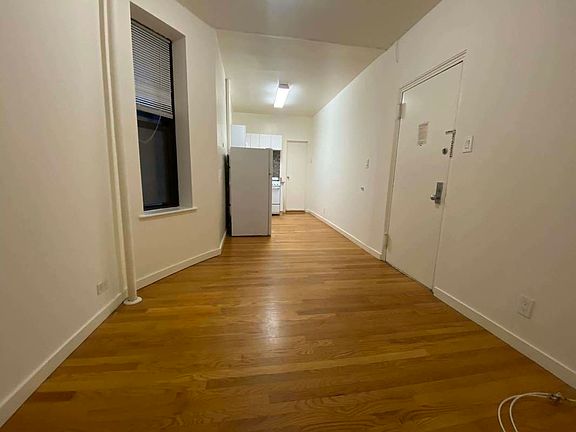 5th image of 305 E 76th St #1BS