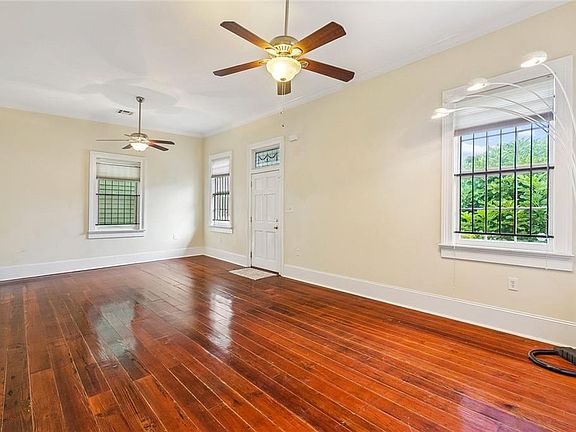 4th image of 1421 Mandeville St