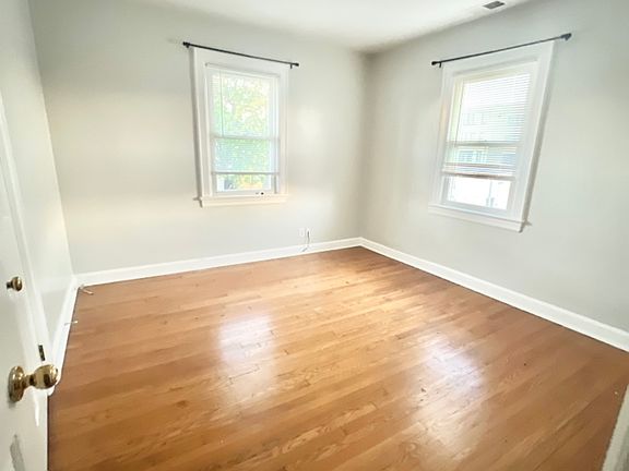 4th image of 126 Bradford Ave APT 2L