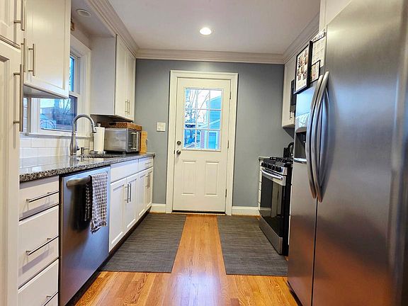 4th image of 3512 Forestdale Ave