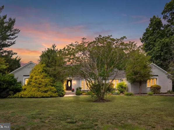 4710 Angus Dr, Gainesville, VA 20155
