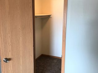4243 N 1st St APT 380, Lincoln, NE 68521