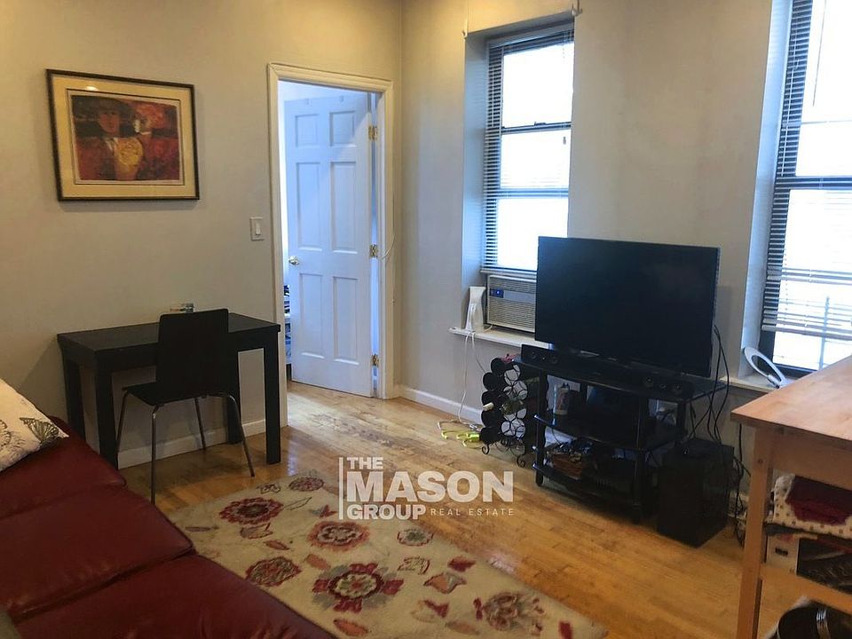 1st image of 70 W 109th St APT 33