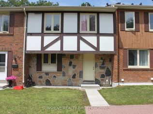 270 Timberbank Blvd #77, Toronto, ON M1W 2M1