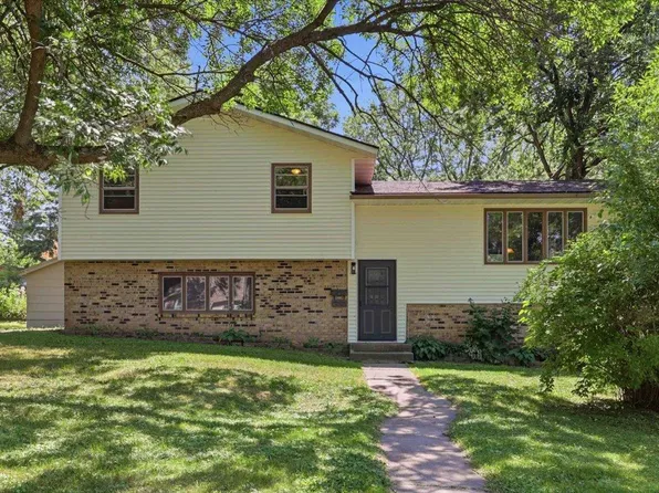 355 4th Ave NW, Milaca, MN 56353