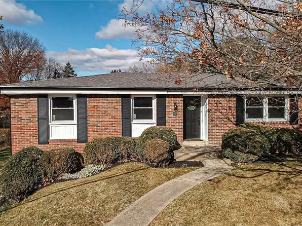 701 Havengate Dr, Bethel Park, PA 15102