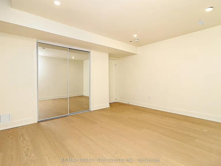 5815 Rainspring Dr — Photo 8