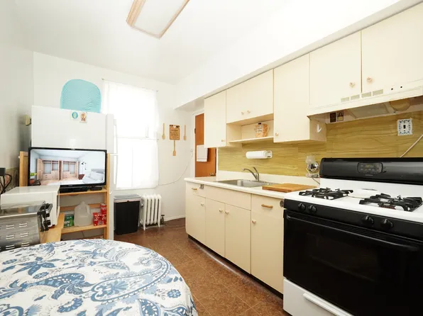 1636 Dahill Road image 9 of 19