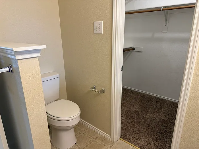 301 Meadow Lark Ln — Photo 14