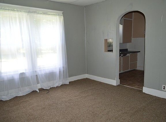 5th image of 501 W Carr Ave