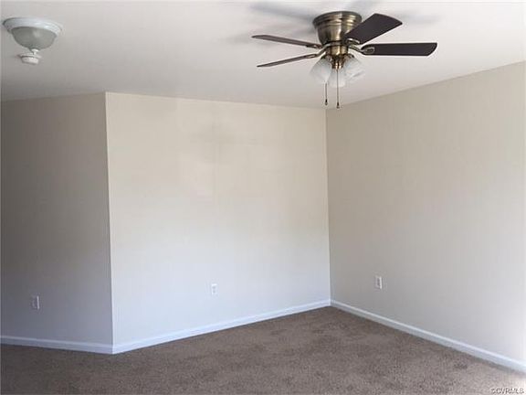 3rd image of 809 Admiral Gravely Blvd