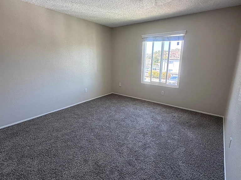 3240 Olive St — Photo 33