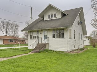 326 S Main St, Elliott, IL 60933