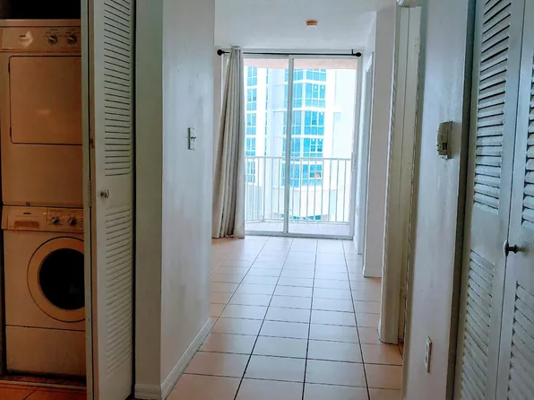 102 SW 6th Ave, Miami, FL