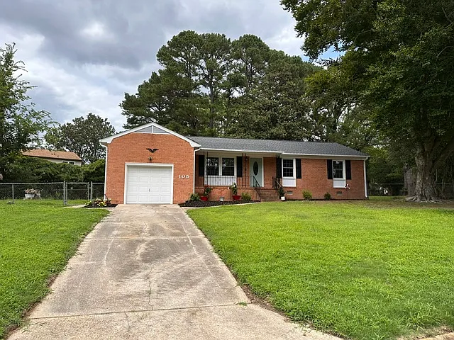 105 Laurel Ct
