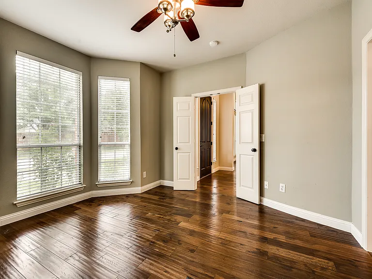 970 Burns Xing — Photo 11