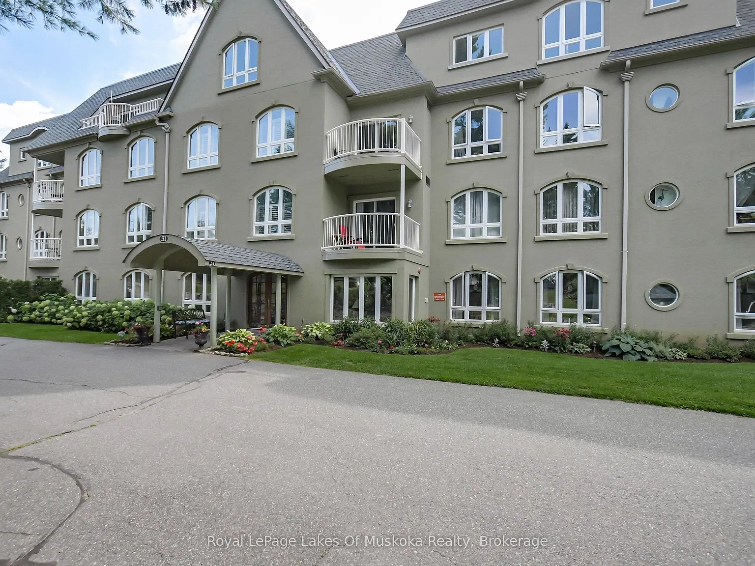 3 bed, $3,400 — Photo 1