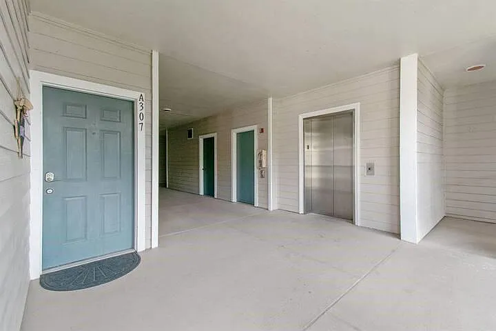 12800 Melville Dr #A307 — Photo 10