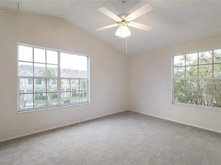 523 Kensington Lake Cir — Photo 11