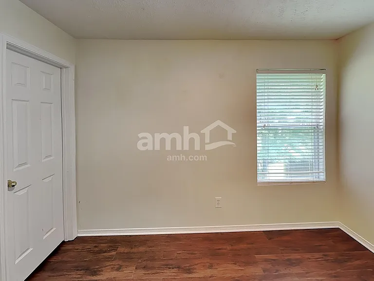 2651 Sutherland Dr — Photo 14