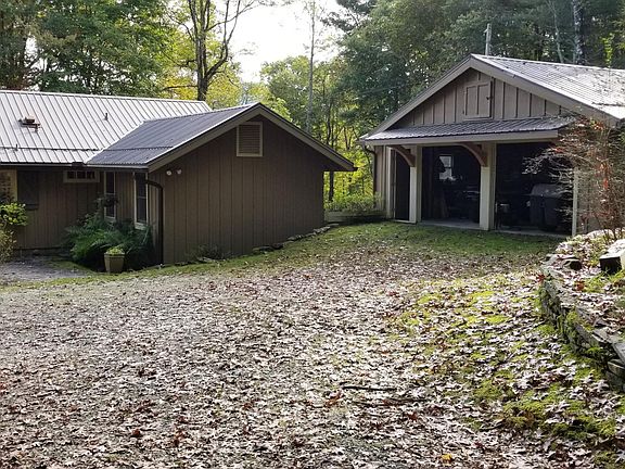 detached garage