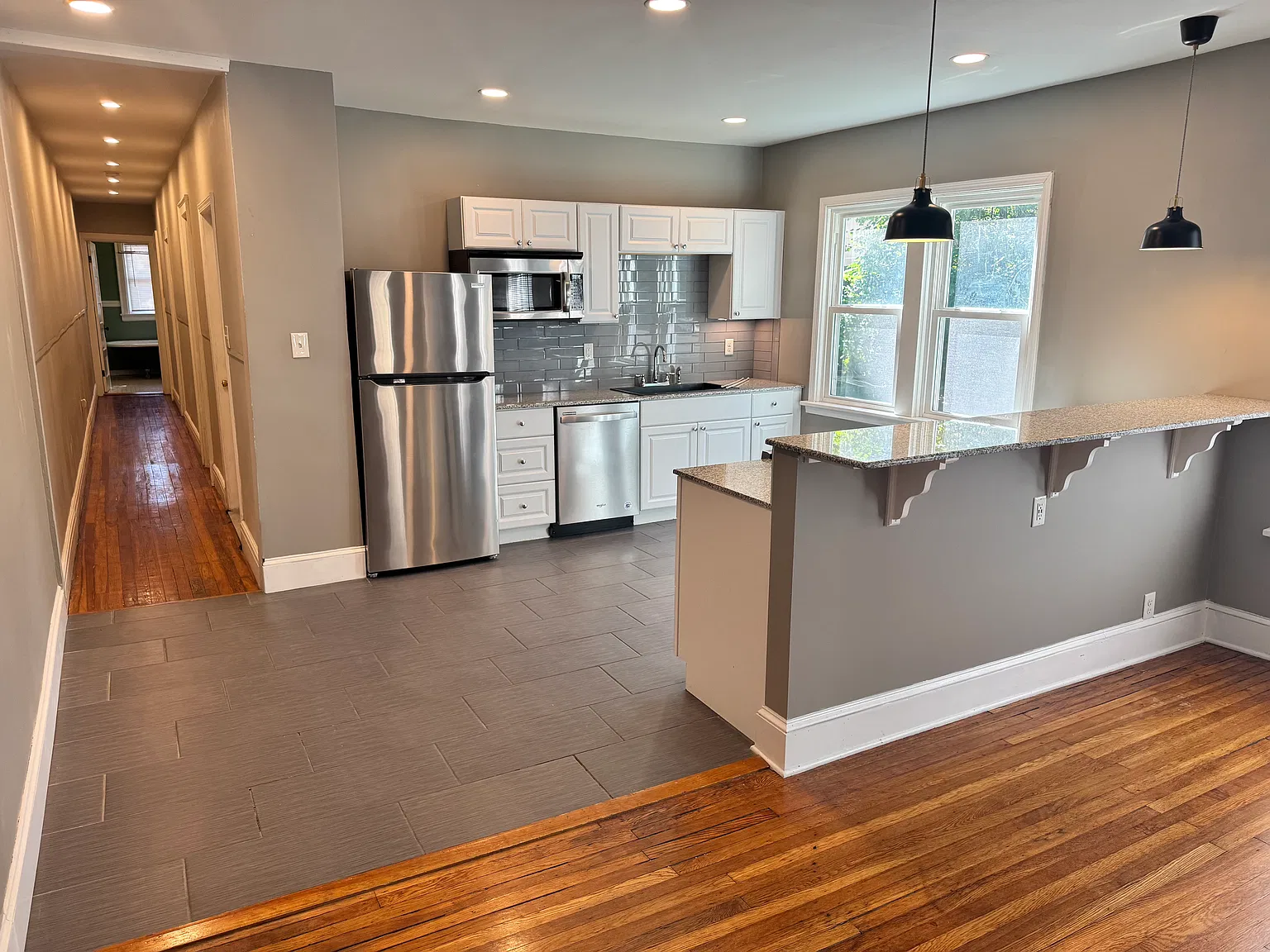 2 bed, 1200 sqft, $1,650 — Photo 1