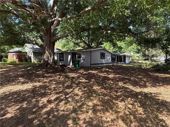 2135 Wells Dr SE, Smyrna, GA 30080