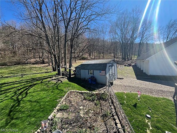 3rd image of 63020 Dunning Ln