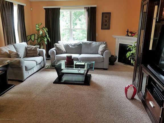 5th image of 4435 Helmsway Dr