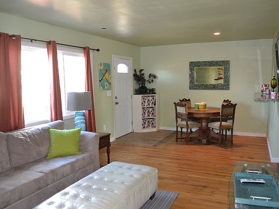 3rd image of 17752 Linda Ln