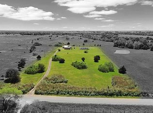 7504 Middle Creek Rd, Schulenburg, TX 78956