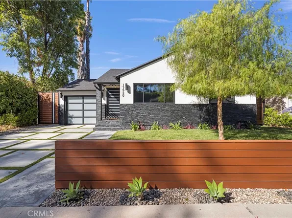 17929 Martha St, Encino, CA 91316