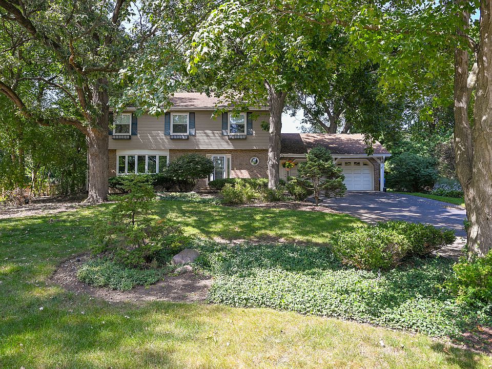 1st image of 26W530 Prairie Ave