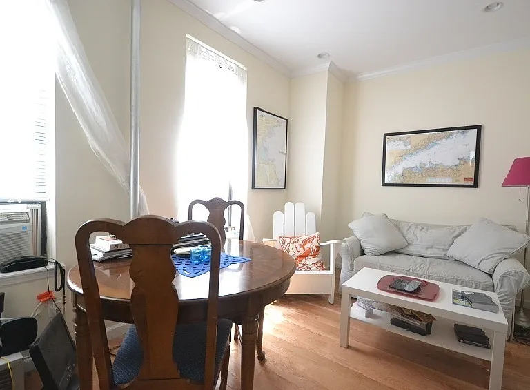500 E 74th St #2W — Photo 2