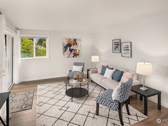3rd image of 19428 Aurora Avenue N #236
