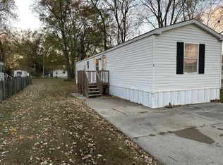 2501 S Broadway Ave #2614, Salem, IL 62881