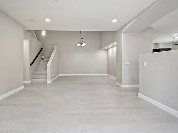 3rd image of 16920 Abundante St