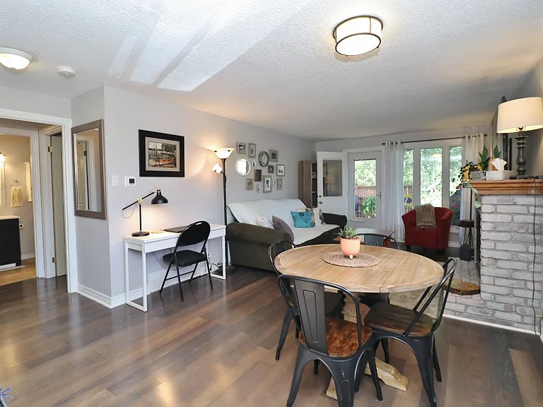 15 Laurie Ct #A — Photo 2