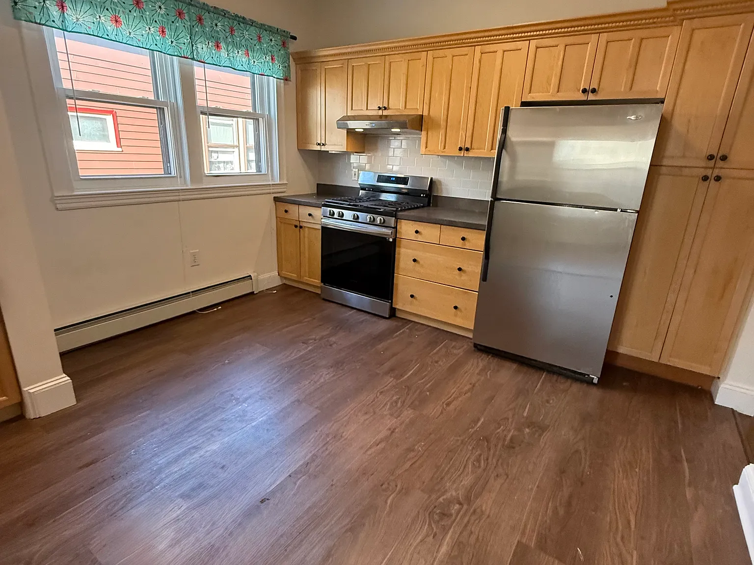 3 bed, 1280 sqft, $3,000 — Photo 1